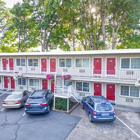 Campus Inn & Suites Eugene Downtown المظهر الخارجي الصورة