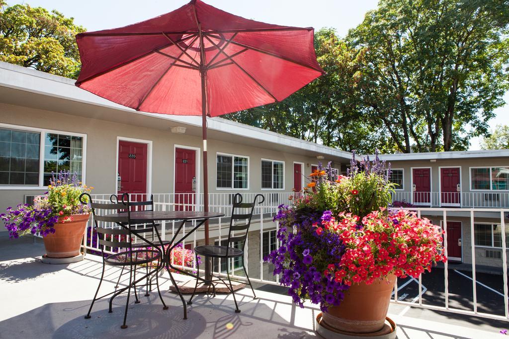 Campus Inn & Suites Eugene Downtown المظهر الخارجي الصورة