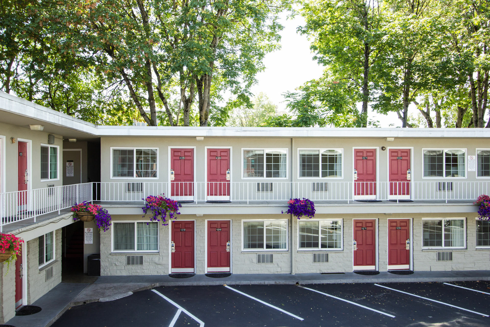 Campus Inn & Suites Eugene Downtown المظهر الخارجي الصورة